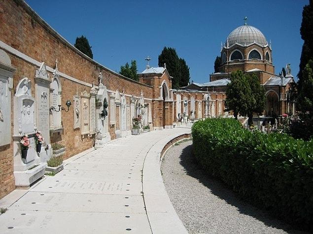 18. Cimitero di San Michele – Venice