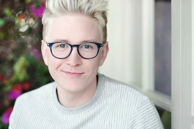 6. Günlük tarz önemli, Tyler Oakley bu sayede 6 milyon dolar kazandı.