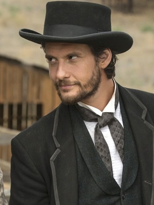 Logan (Ben Barnes) - Kaan Urgancıoğlu