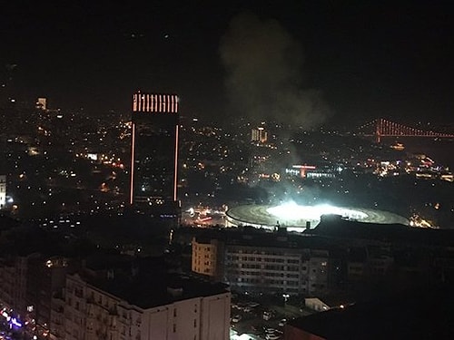 İçişleri Bakanı Süleyman Soylu, ilk açıklamasında "20'ye yakın yaralı var, iki ayrı patlama olduğu değerlendiriliyor" dedi