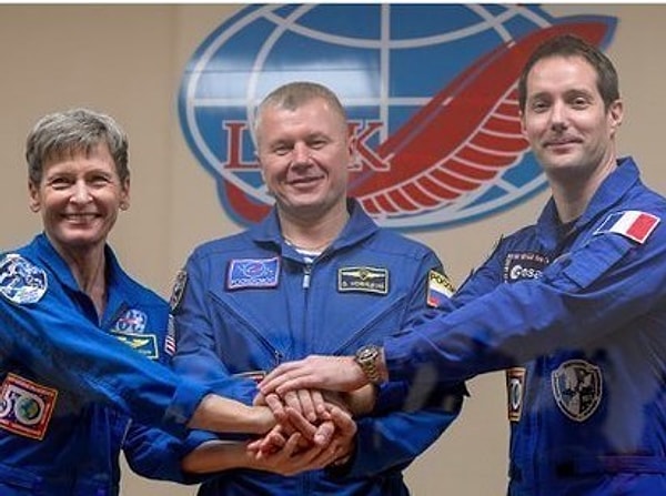 7. 57-летняя Пегги Уитсон стала самой пожилой женщиной-космонавтом в истории.