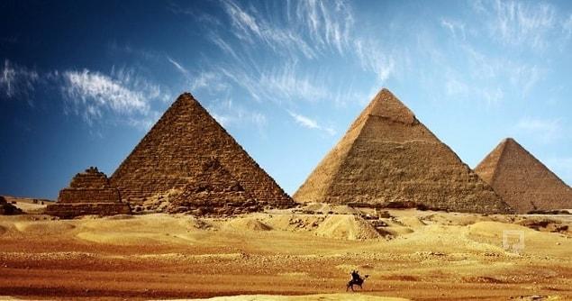Napoleon Comes To Egypt