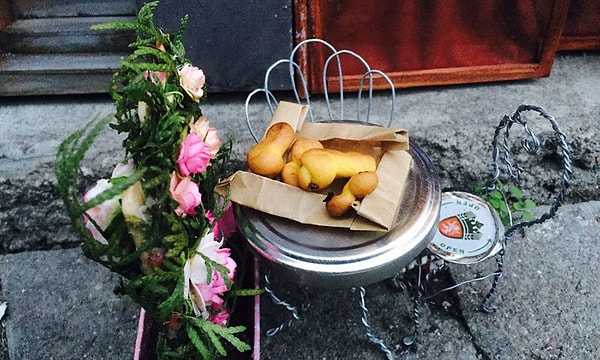 Все очень культурненько, столики тоже в наличии.