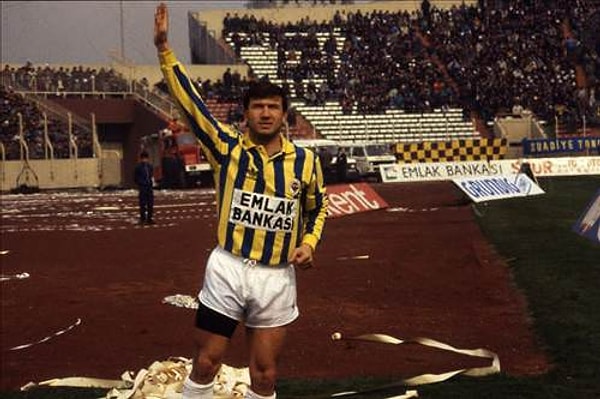 3. Tanju Çolak ⚽ 32 Gol - 1992/93 Sezonu