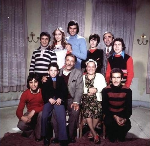 Gülen Gözler - 1977