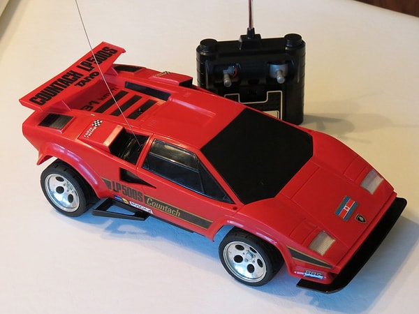 11. Машинки на пульте управления