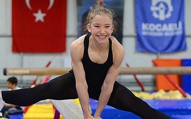 10. 7 Temmuz! 15 yaşındaki Ayşe Begüm Onbaşı, Güney Kore’de Aerobik Cimnastik Dünya Şampiyonası'nda dünya şampiyonu oldu!