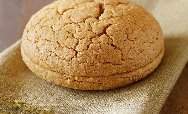 8. Hamile kadınların en çok aş erdiği pastane ürünlerinden biri acıbadem kurabiyesi!