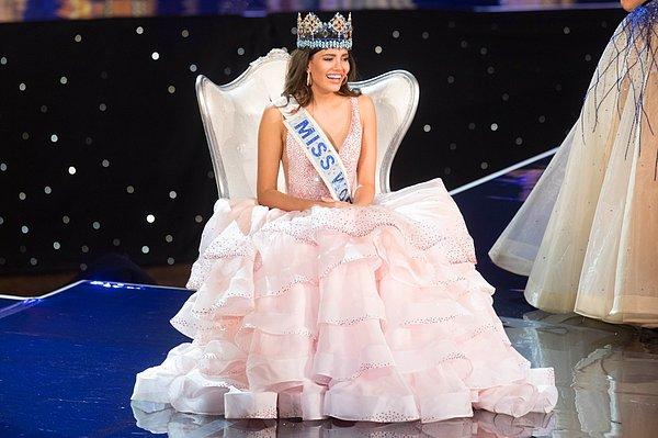 Porto Riko'nun en güzel kadını seçildikten sonra birkaç gün önce de Miss World 2016 yarışmasında birincilik tacının sahibi olarak dünyanın en güzel kadını ünvanını aldı.