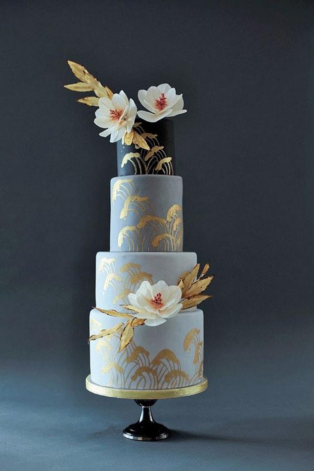 24. And this cake inspired by Japanese coloring art.