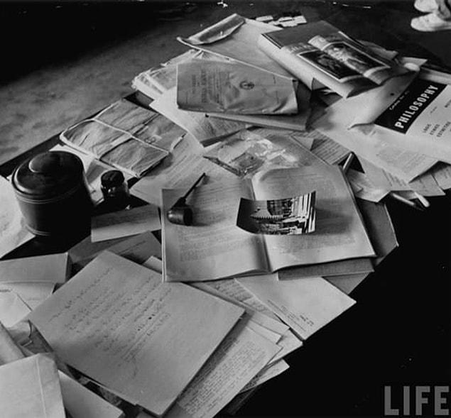 8. Einstein’s desk, photographed one day after his death.
