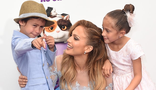 Kısacası "güçlü kadın" diyorsak, Jennifer Lopez, Drake'in şimdiye kadar aşık olduğu tüm kadınları solda sıfır bırakır. Emekçi gadın ana Jenny!