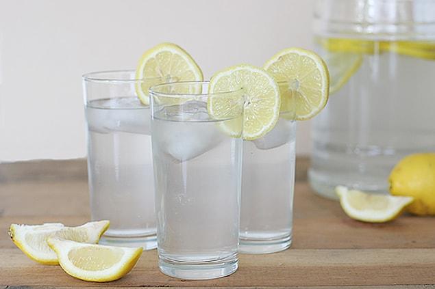 4. Let’s lose some weight with the help of lemon!