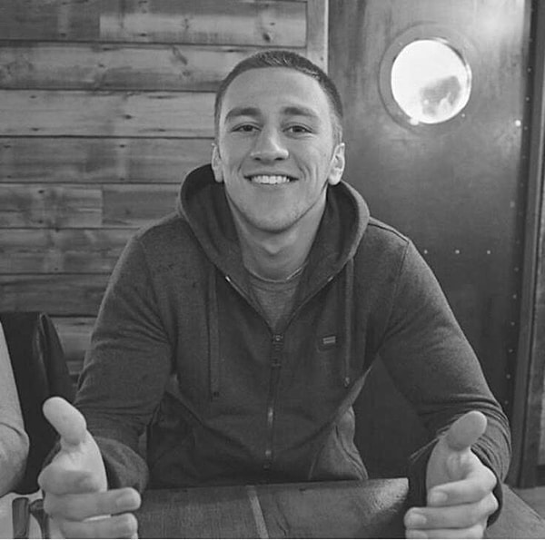 8. Дени Бажаев