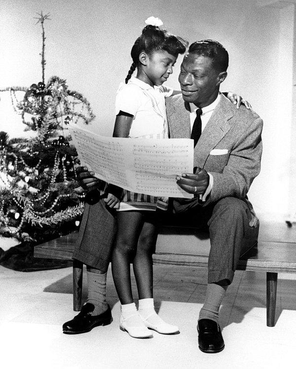 2. Nat King Cole kızı Natelie ile birlikte, 1955.