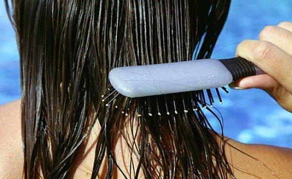 5. Saçın ıslakken tarıyor musunuz?