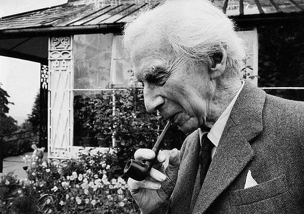 12. Yine Ara Güler'in fotoğrafladığı Nobel ödüllü yazar Bertrand Russell...