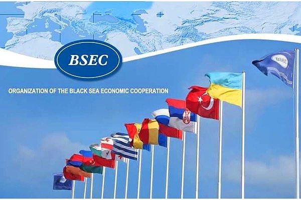 17. 11 ülkenin liderinin katıldığı İstanbul'daki zirve toplantısında imzalanan anlașmayla Karadeniz Ekonomik İşbirliği kuruldu.