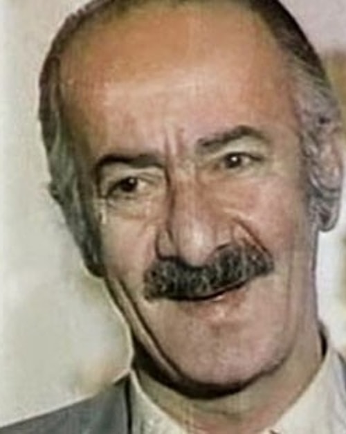 Gel Teskere ve Unutama Beni gibi şarkılarıyla bilinen Esmeray, Türk sinemasının unutulmaz karakter oyuncusu Sami Hazinses ve Türk halk ozanı Aşık Mahzuni Şerif hayatını kaybetti.