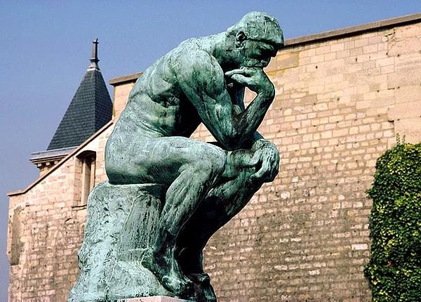 Dilimizde "Düşün düşün b*ktur işin." gibi bir ifâdeyi barındıran ve Rodin'in meşhur "Düşünen Adam" heykelini Bakırköy Ruh ve Sinir Hastalıkları Hastanesi'ne koyan bir toplum olarak felsefe ile pek de ilgili olduğumuz söylenemez.