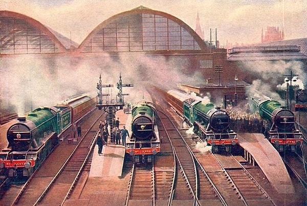 4. King's Cross İstasyonu'ndaki Peron 7½, Avrupa'nın sadece büyücü kasabalarında duran uzun mesafe trenine ait.