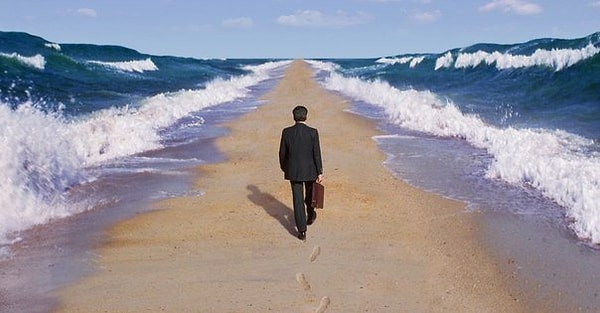 16. Не говори Богу, что у тебя есть проблема. Повернись к проблеме и скажи, что у тебя есть Бог.