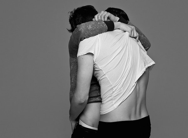 7. Пара или друзья?