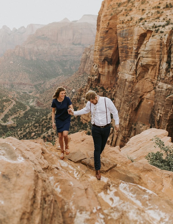 14. Прогулка по Сиону не кажется ничем необычным для этих влюбленных голубков