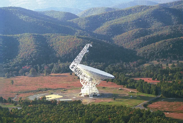 Çalışmalarını Batı Virginia'daki ''Green Bank Telescope'' diye adlandırılan bu devasa teleskop ile yürüten McGill Üniversitesi uzmanları, bahsi geçen sinyallere bu alet sayesinde ulaşmışlar.