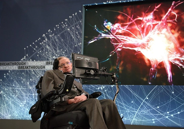 Eğer ki zeka ve akla dayalı bir uzaylı hayatı varsa dünya dışında, insanların onlarla iletişime geçme çabasının oldukça tehlikeli olduğunu düşünüyor Stephen Hawking.