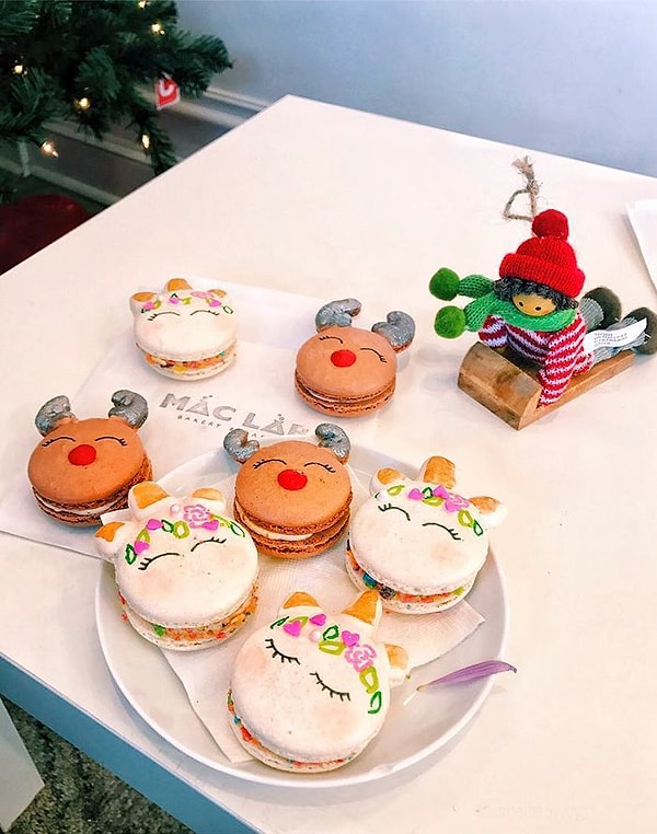 13. А вот и упряжка оленей Санты!