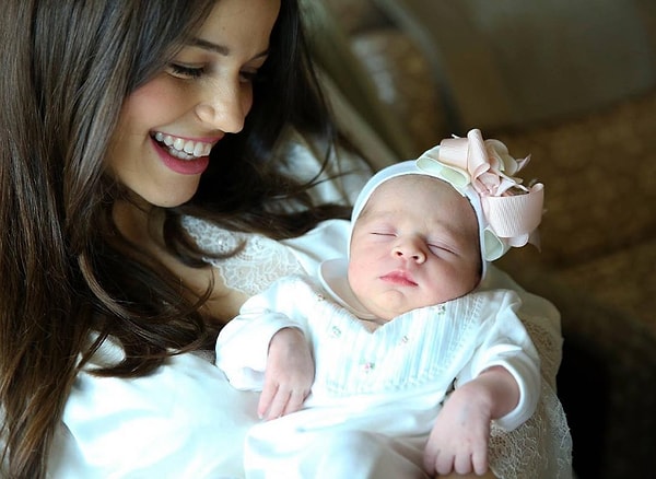 23. А потом время несется так быстро, что забываешь те дни, когда малыш был совсем беззащитным... 💜