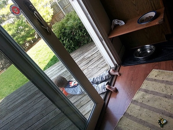 7. Будущий адвокат? Ему не разрешили пойти на улицу