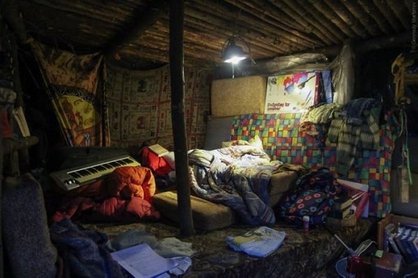 4. В этом "жилище хоббита" есть все необходимое для жизни.