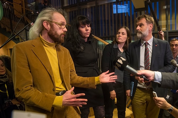 Шаг за шагом карьера привела Óttarr Proppé к должности Министра Здравоохранения своей прекрасной страны.