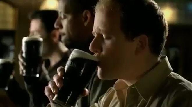 Guinness'in İnsanın Biraya Ulaşana Kadar Geçirdiği Zamanı Anlatan 'Evrim Teorisi' Reklamı
