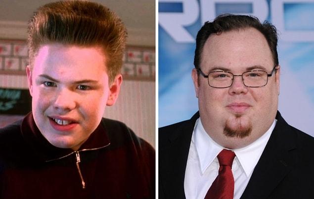 11. Buzz McCallister played by Devin Ratray