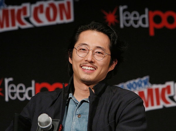 10. Стивен Ён, покоривший нас в сериале "Ходячие мертвецы"