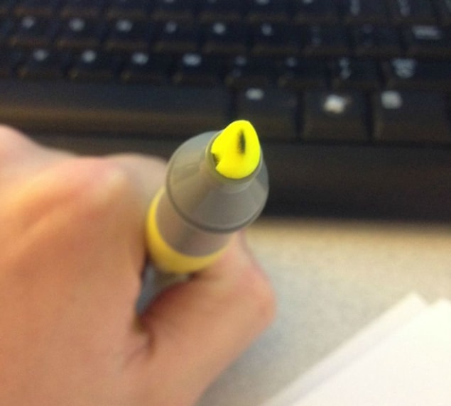 1. Getting black marks at the tip of your highlighter ๐ฑ๐ฃ