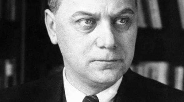 13. Alfred Rosenberg: IQ Puanı 127