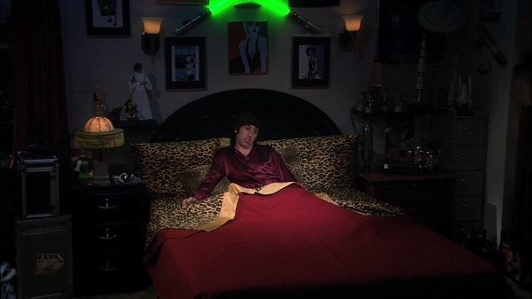 12. Помните дом из ситкома "Все любят Рэймонда"? Нет? Мы тоже. Тем не менее, именно в этом доме живет Воловиц.