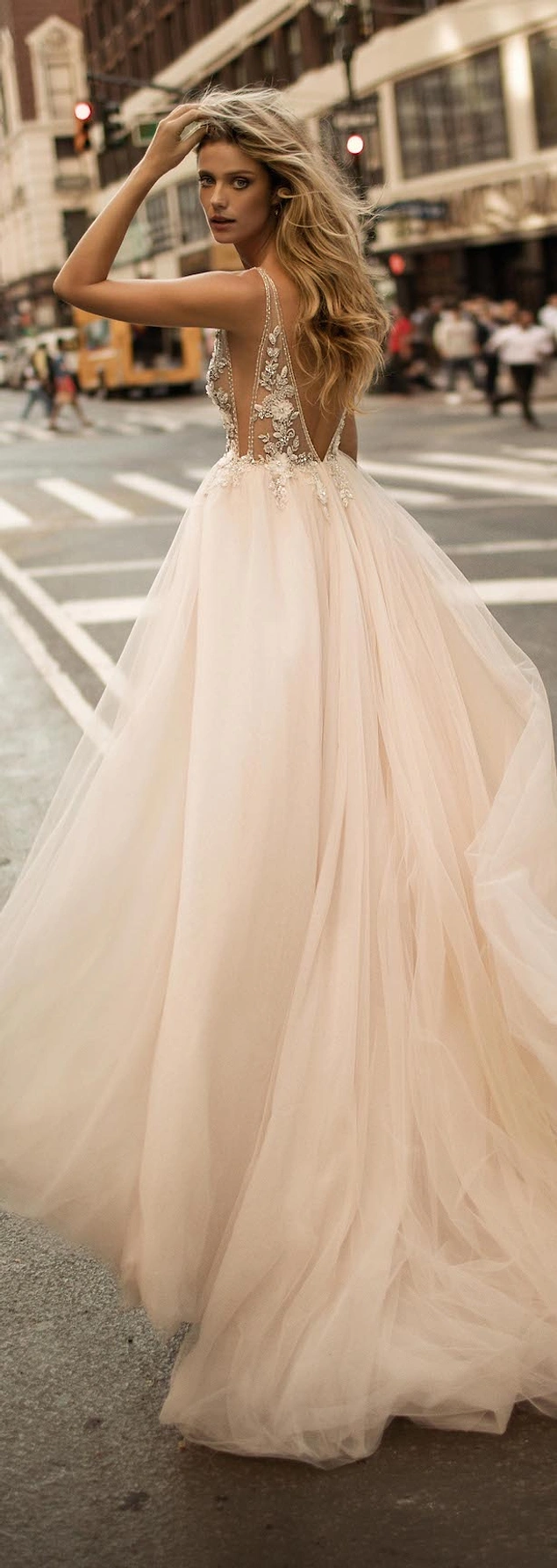 Hangi Burç İçin Hangi Gelinlik Modeli Hangi Burç İçin Hangi Gelinlik Modeli