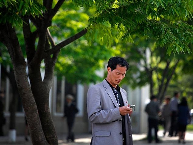 3. One out of 10 North Koreans own a smartphone.