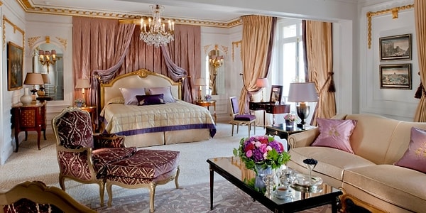 10. Plaza Athenee, Париж, Франция, – Королевский люкс — $27,000 за ночь.