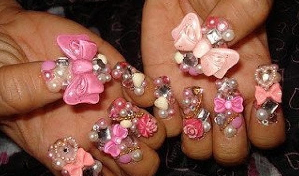 5. Если бы у Барби был маникюр, он был бы таким?