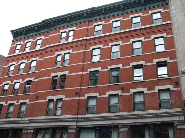 Malikaneleri gezdiğimize göre biraz da apartmanlardan bahsedelim. Mesela Taylor'ın Tribeca'daki bu evinden.