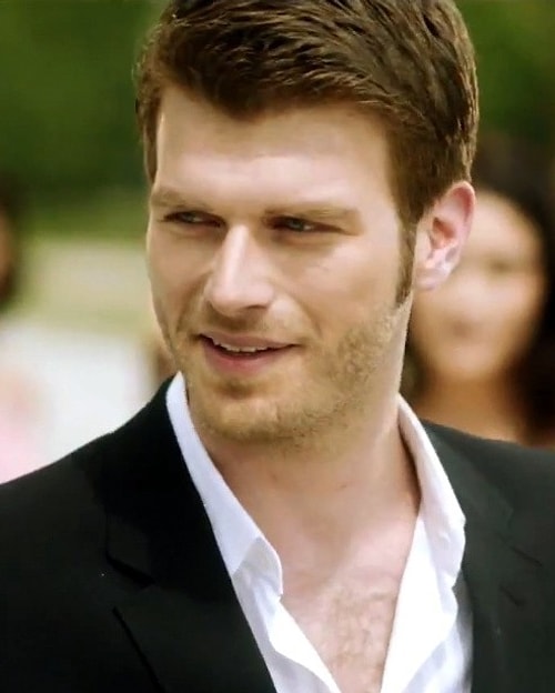Kıvanç Tatlıtuğ