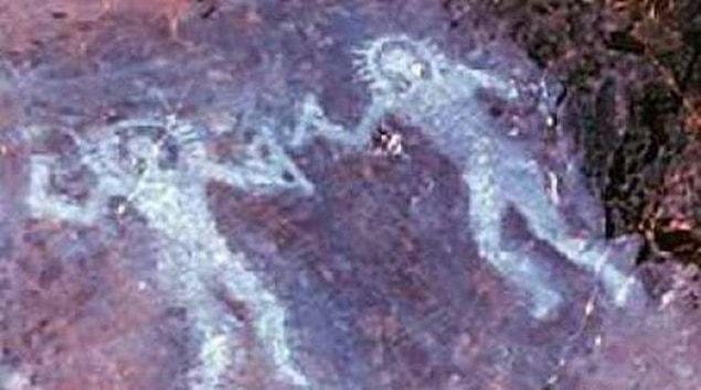 10. Cave painting that looks like astronauts