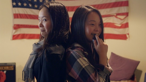 1. Twinsters - "Принимаемые за близняшек" (2015)