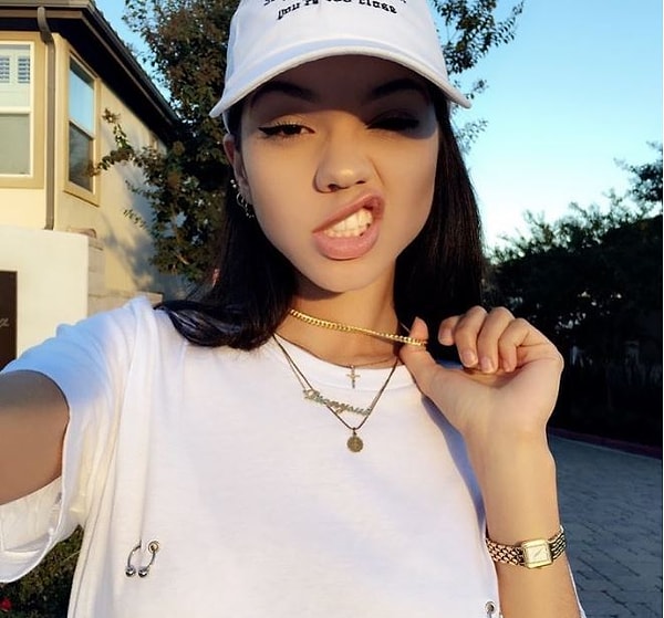 6. Все зависит от того, на чем именно вы хотите сделать акцент.